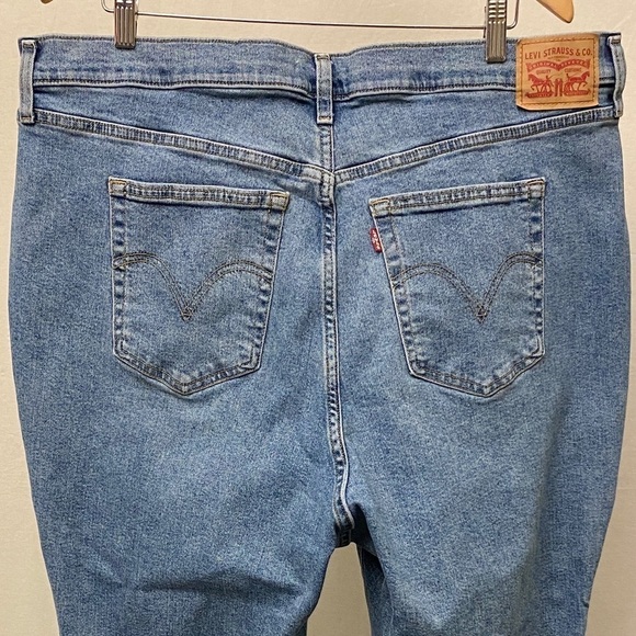 Levi’s 20W High Waisted Crop Flare Jeans Women’s Stretch A0971-0000 - Picture 5 of 13